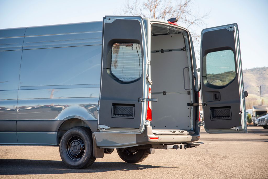 Thumbnail: 2026 Mercedes-Benz Sprinter - 17
