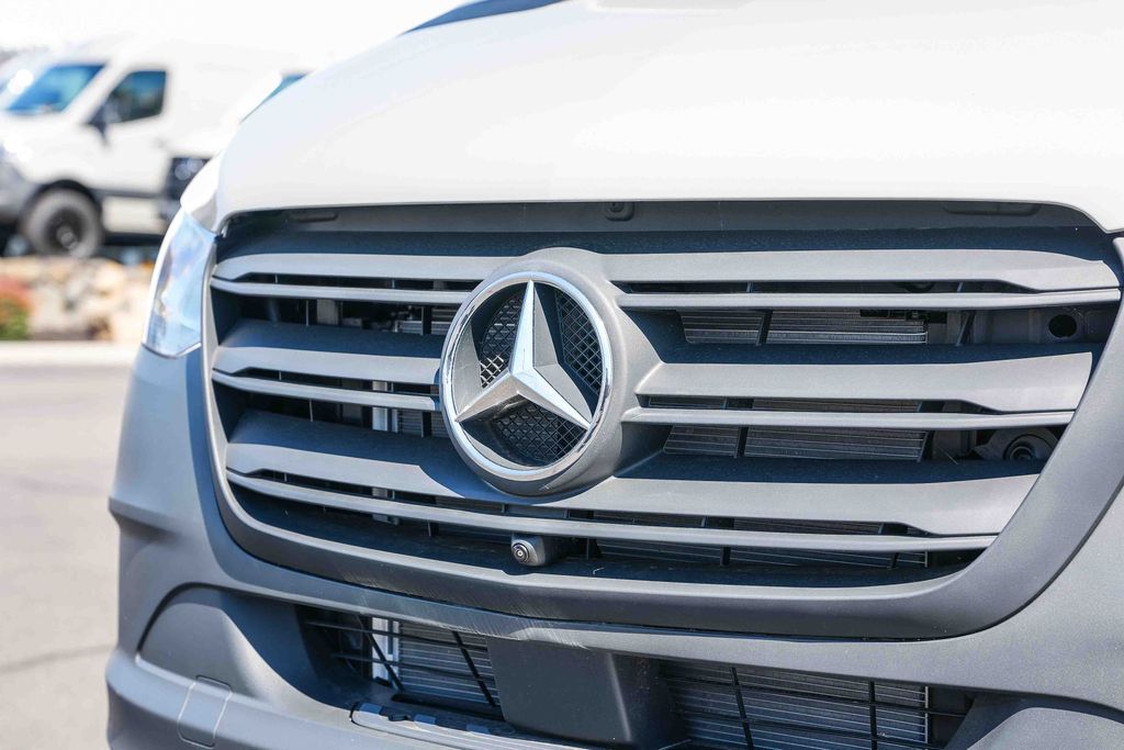 Thumbnail: 2026 Mercedes-Benz Sprinter - 6