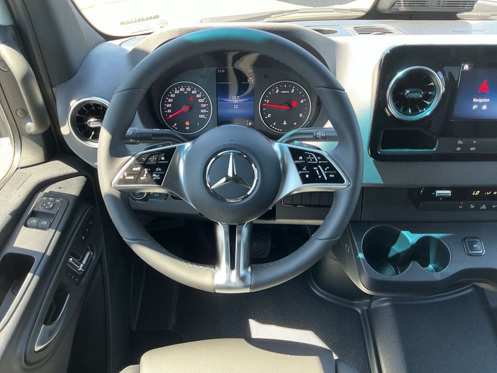 Thumbnail: 2026 Mercedes-Benz Sprinter - 8