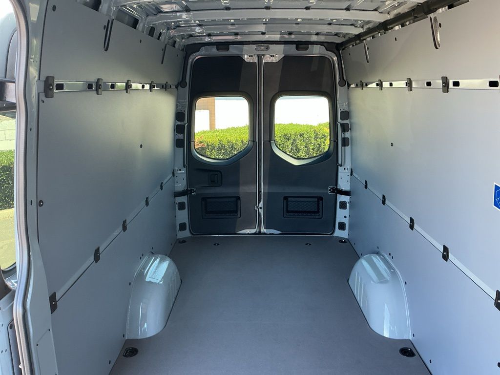 Thumbnail: 2026 Mercedes-Benz Sprinter - 26