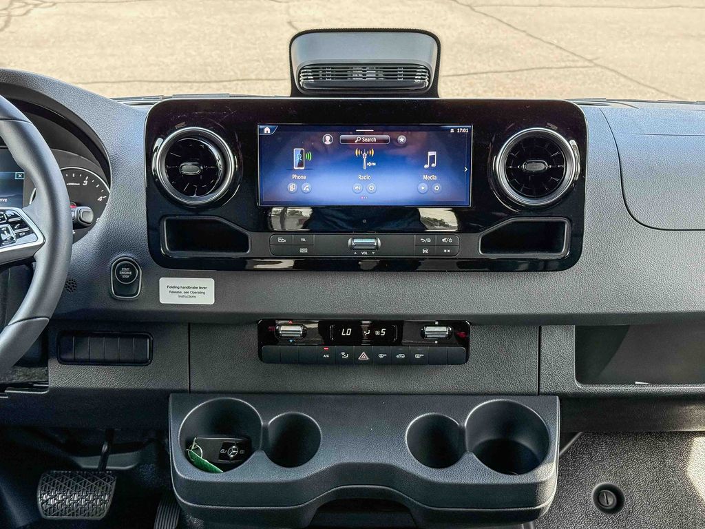 Thumbnail: 2026 Mercedes-Benz Sprinter - 13