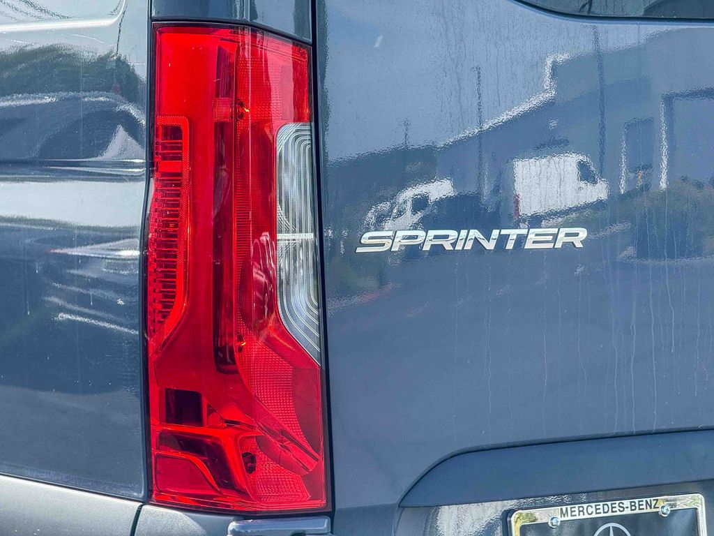 Thumbnail: 2026 Mercedes-Benz Sprinter - 6