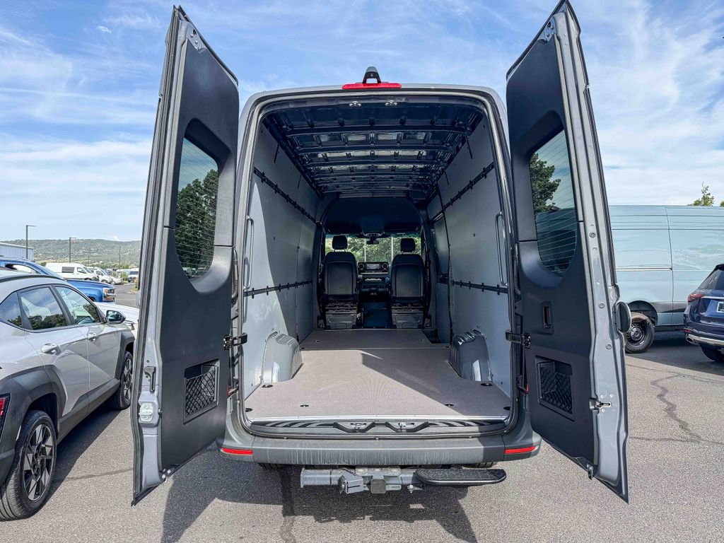 Thumbnail: 2026 Mercedes-Benz Sprinter - 27