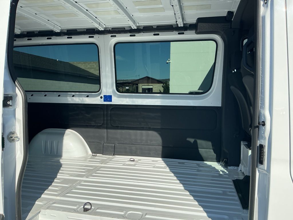 Thumbnail: 2025 Mercedes-Benz Sprinter - 23