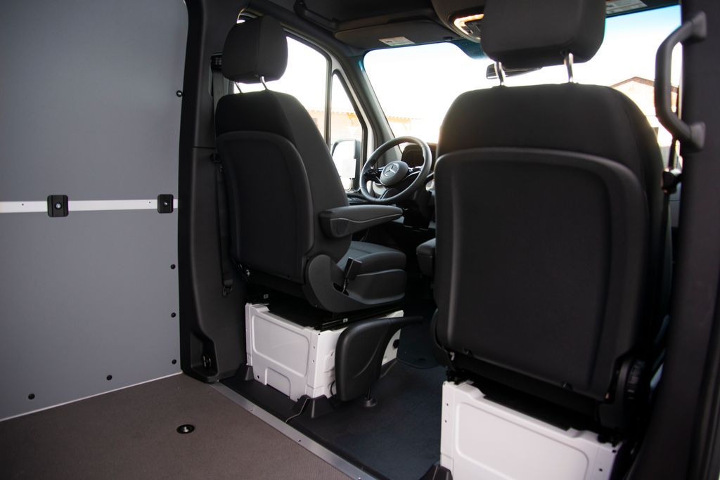 Thumbnail: 2026 Mercedes-Benz Sprinter - 19