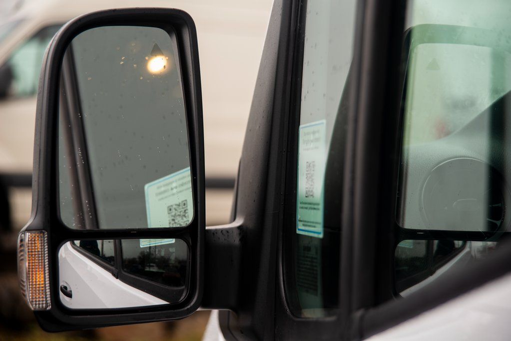 Thumbnail: 2025 Mercedes-Benz Sprinter - 17