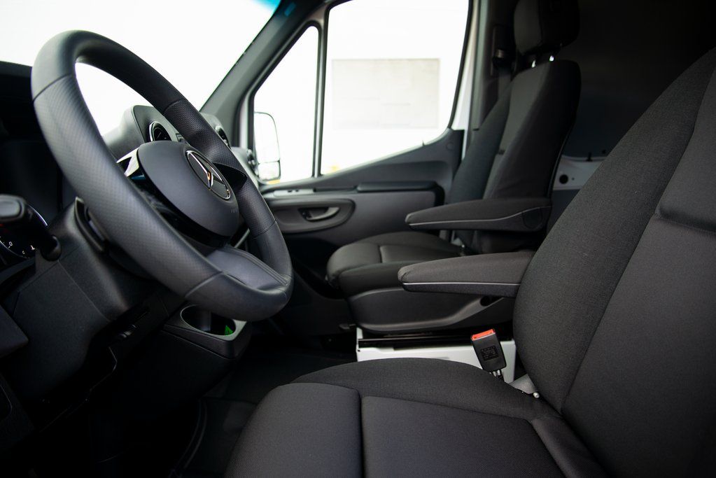 Thumbnail: 2026 Mercedes-Benz Sprinter - 7