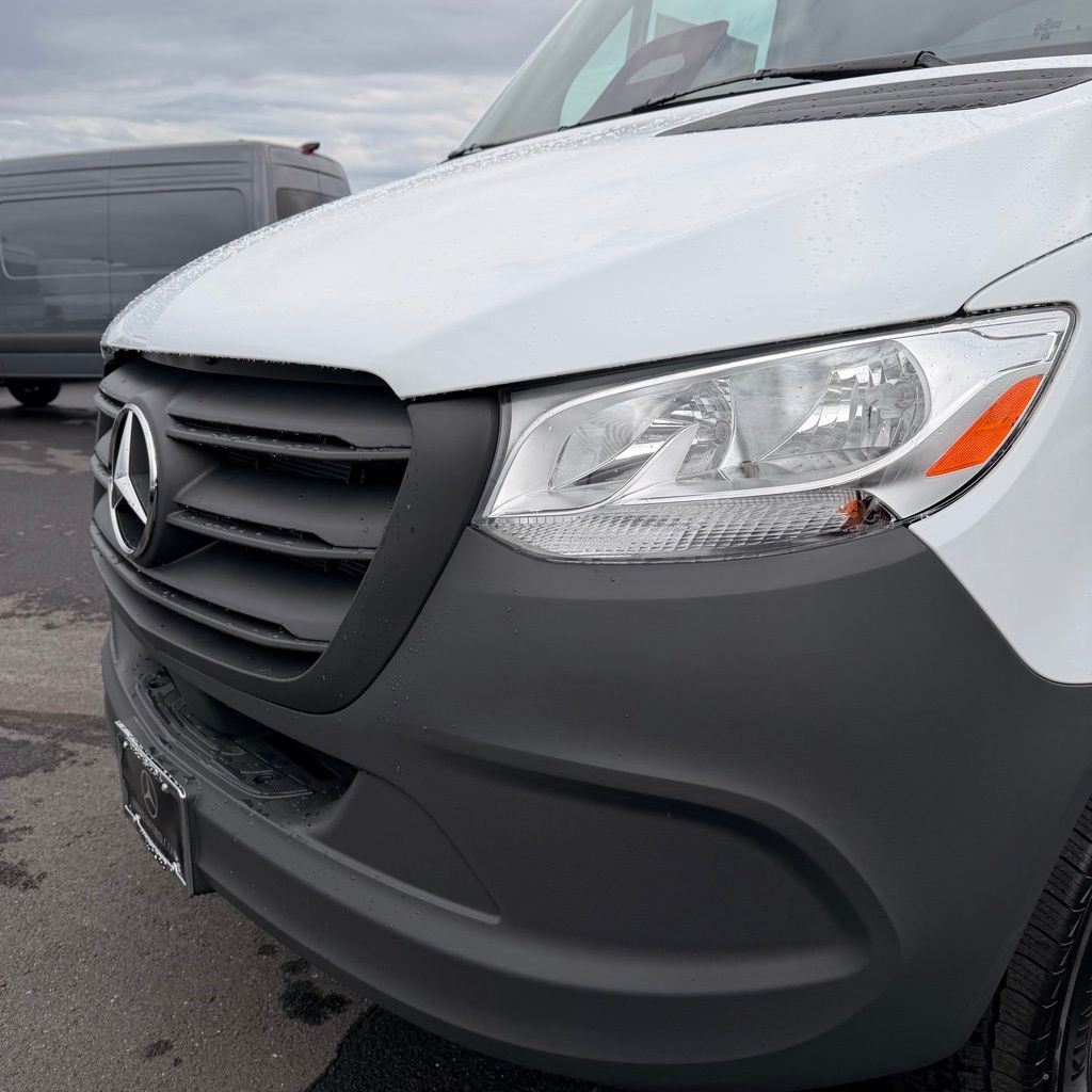 Thumbnail: 2026 Mercedes-Benz Sprinter - 17