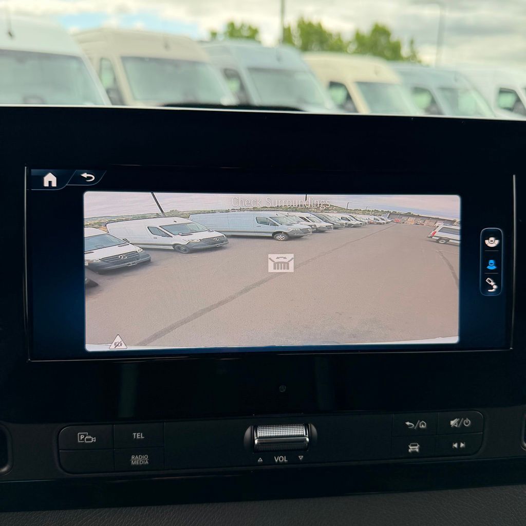 Thumbnail: 2026 Mercedes-Benz Sprinter - 21