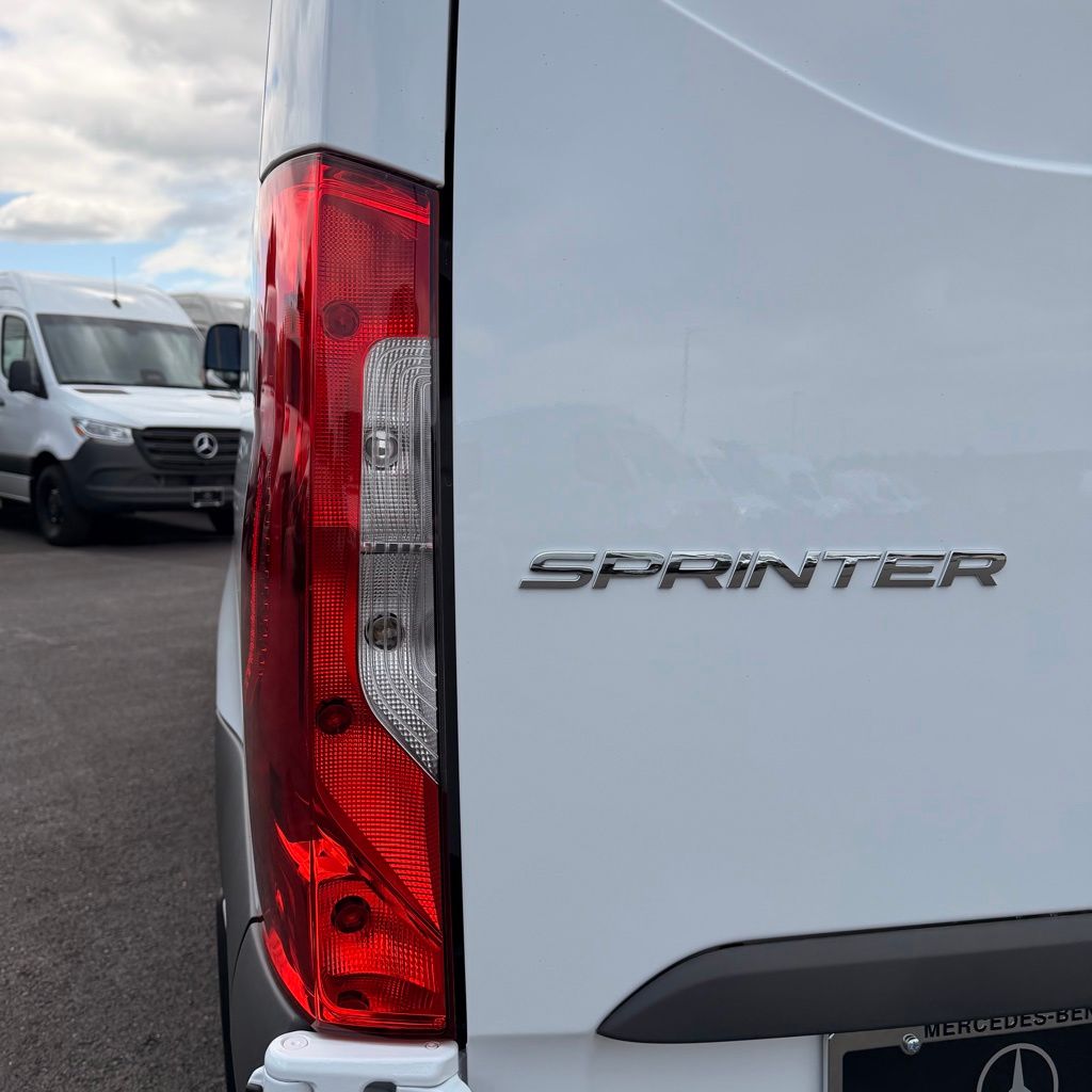 Thumbnail: 2026 Mercedes-Benz Sprinter - 6