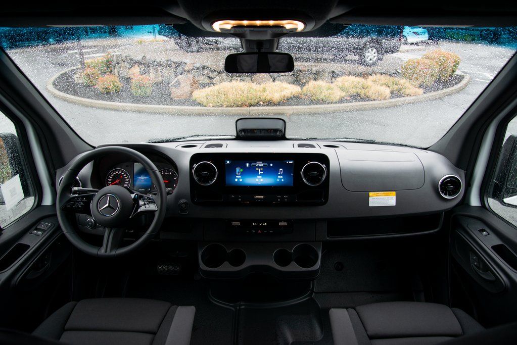 Thumbnail: 2026 Mercedes-Benz Sprinter - 10