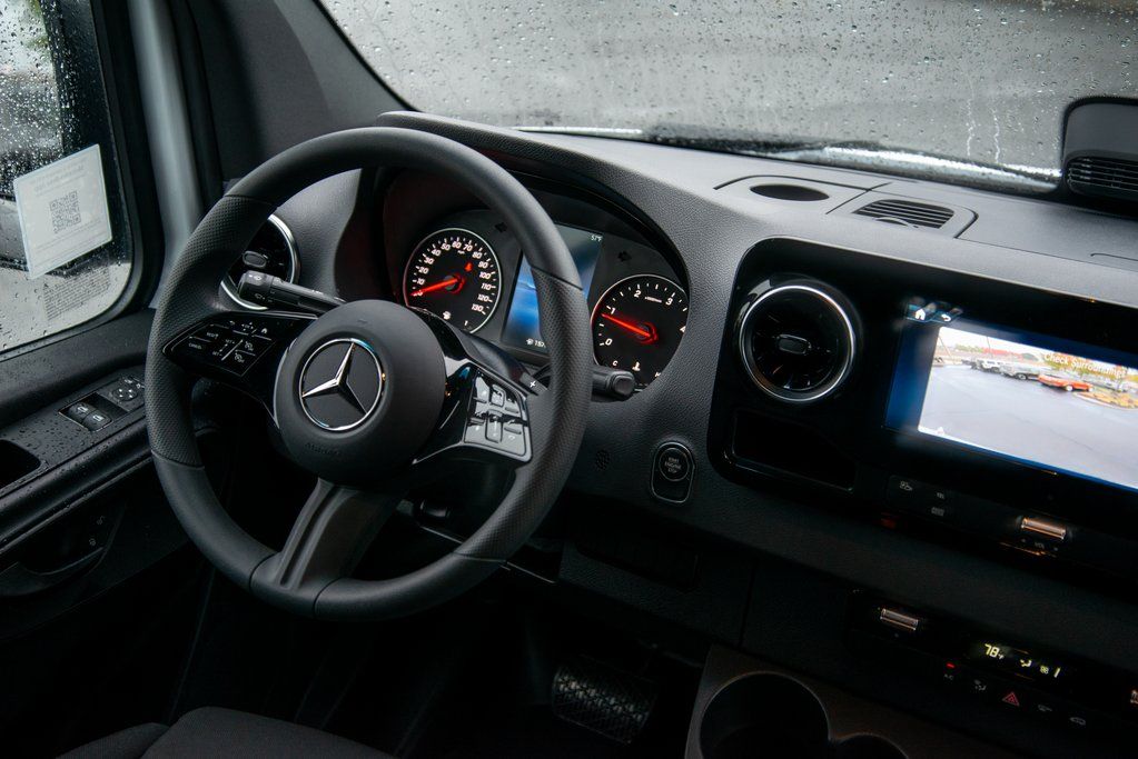 Thumbnail: 2026 Mercedes-Benz Sprinter - 10