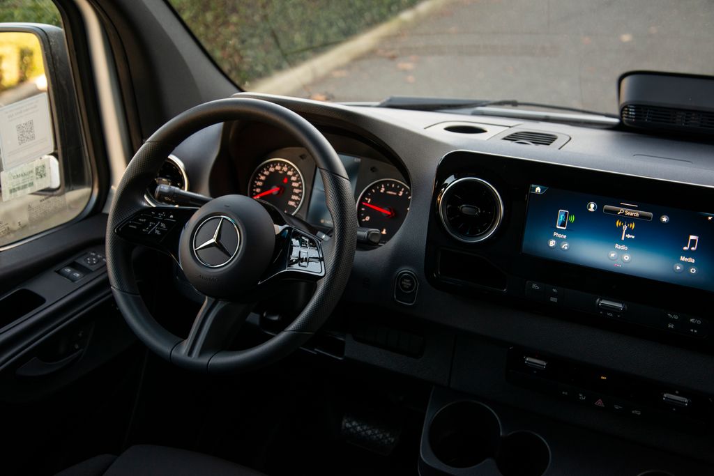 Thumbnail: 2026 Mercedes-Benz Sprinter - 11