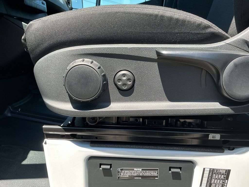 Thumbnail: 2026 Mercedes-Benz Sprinter - 19