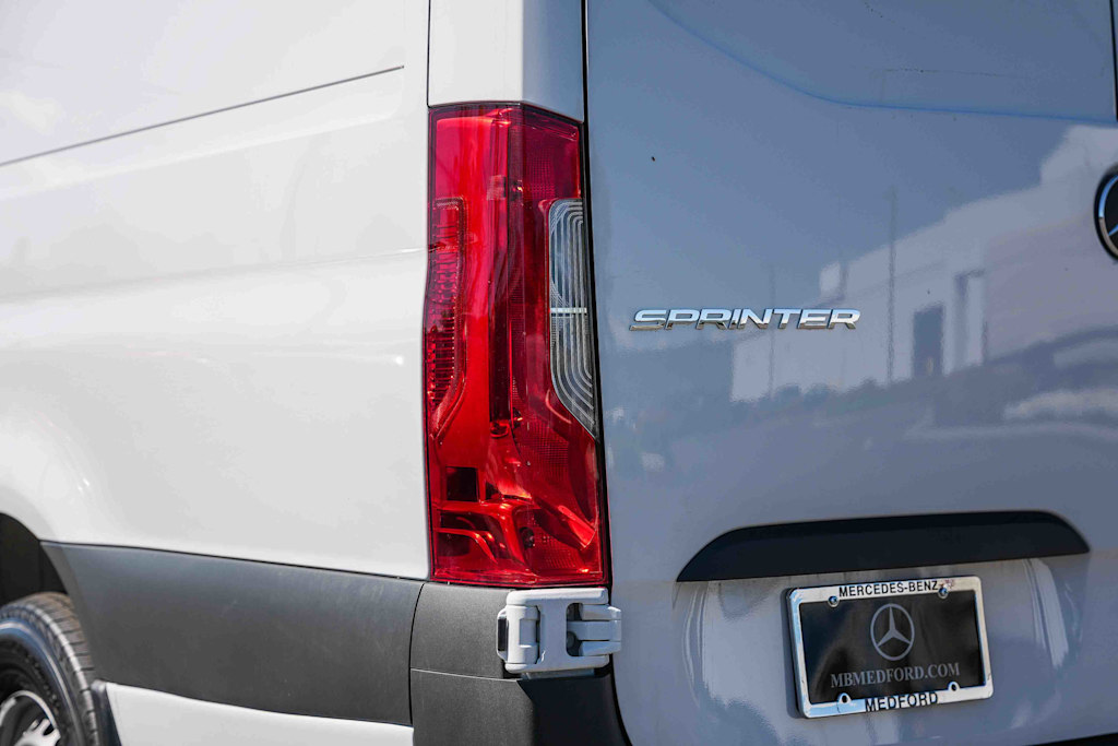 Thumbnail: 2026 Mercedes-Benz Sprinter - 18