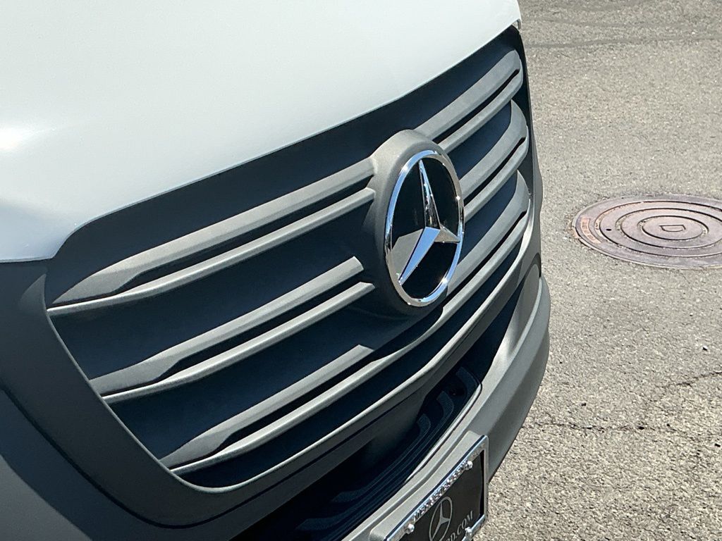Thumbnail: 2026 Mercedes-Benz Sprinter - 16