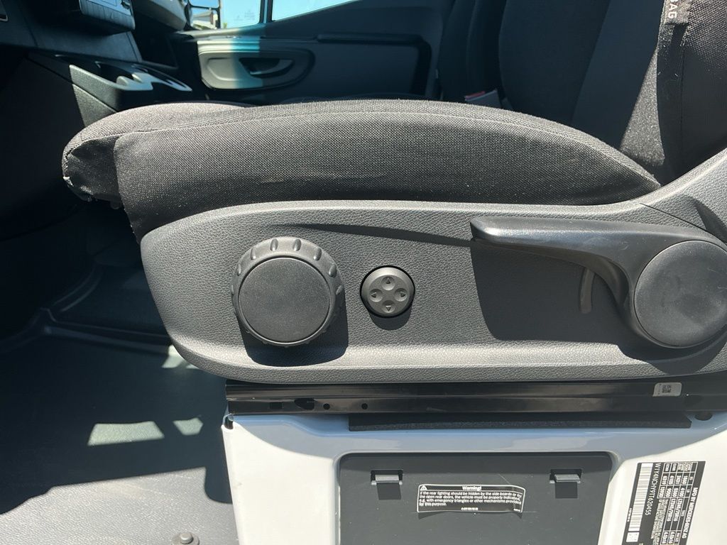 Thumbnail: 2026 Mercedes-Benz Sprinter - 22