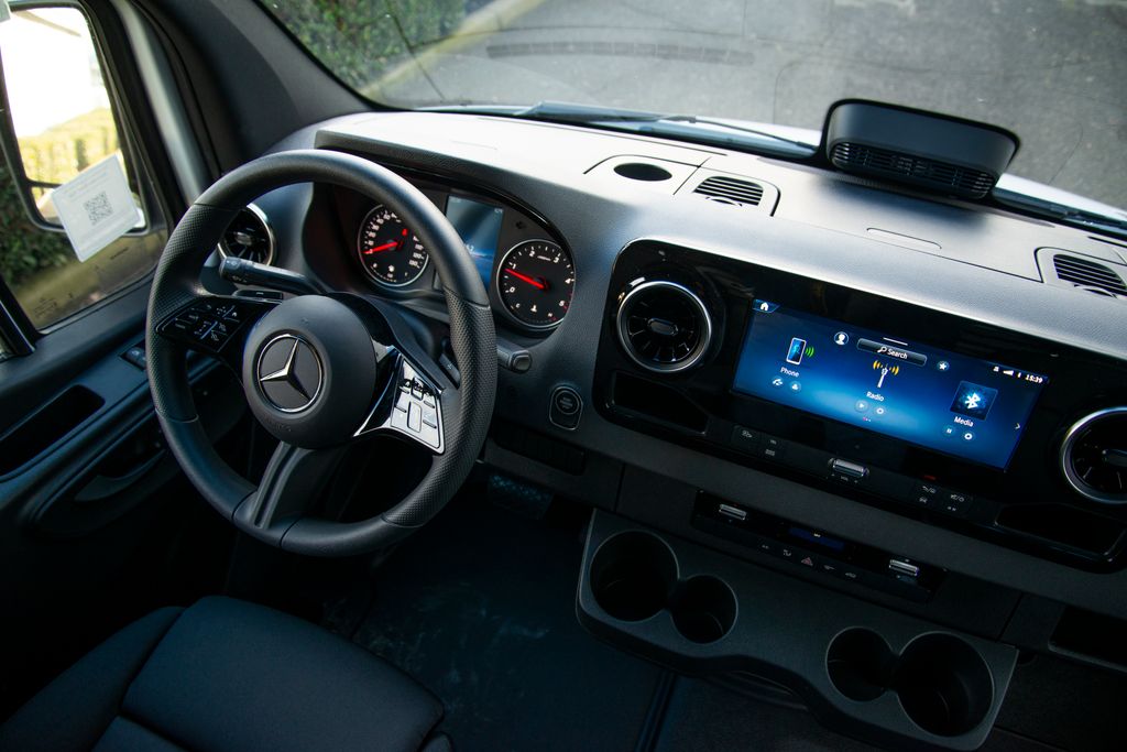 Thumbnail: 2026 Mercedes-Benz Sprinter - 11