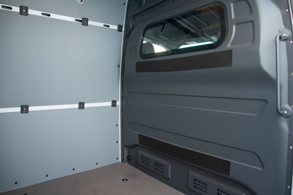 Thumbnail: 2026 Mercedes-Benz Sprinter - 21