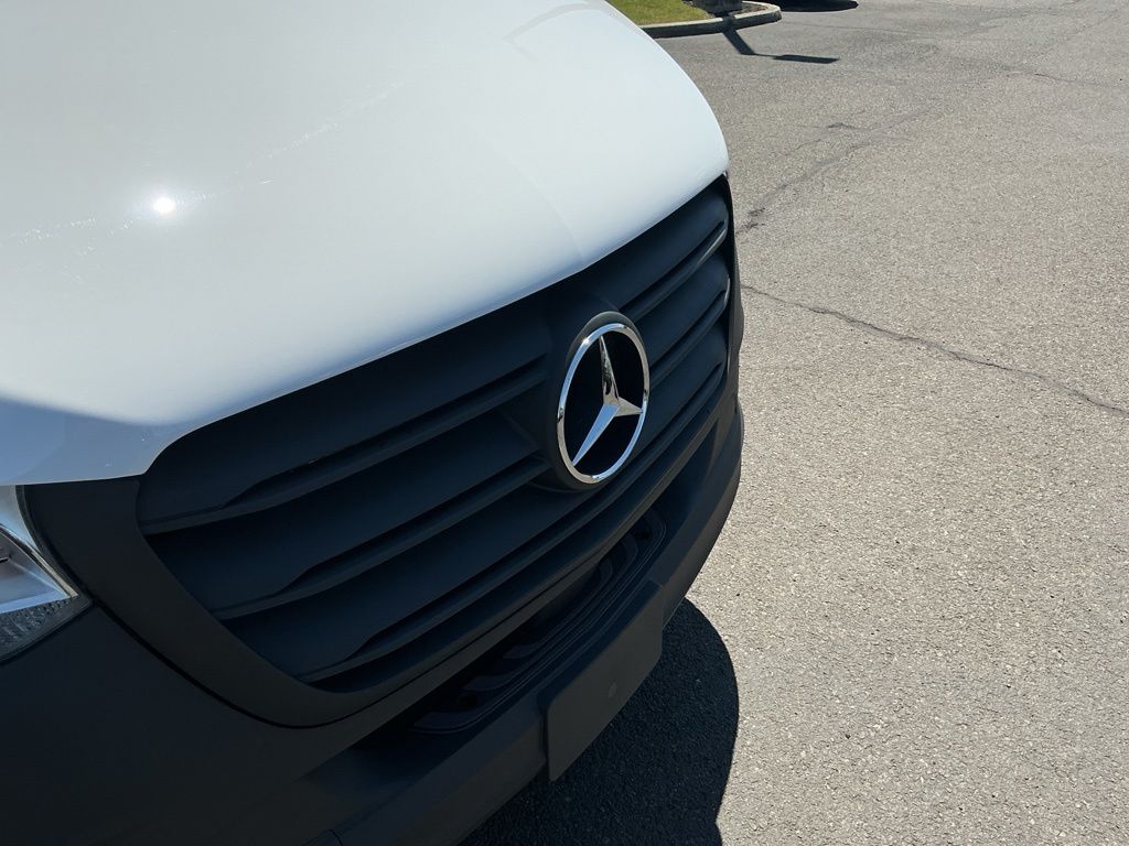 Thumbnail: 2026 Mercedes-Benz Sprinter - 13