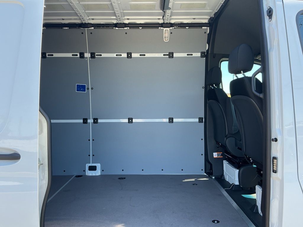 Thumbnail: 2026 Mercedes-Benz Sprinter - 22