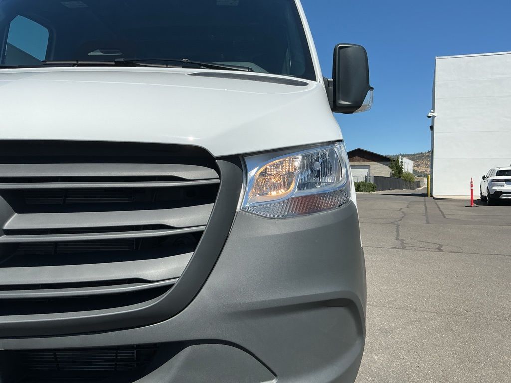 Thumbnail: 2026 Mercedes-Benz Sprinter - 5