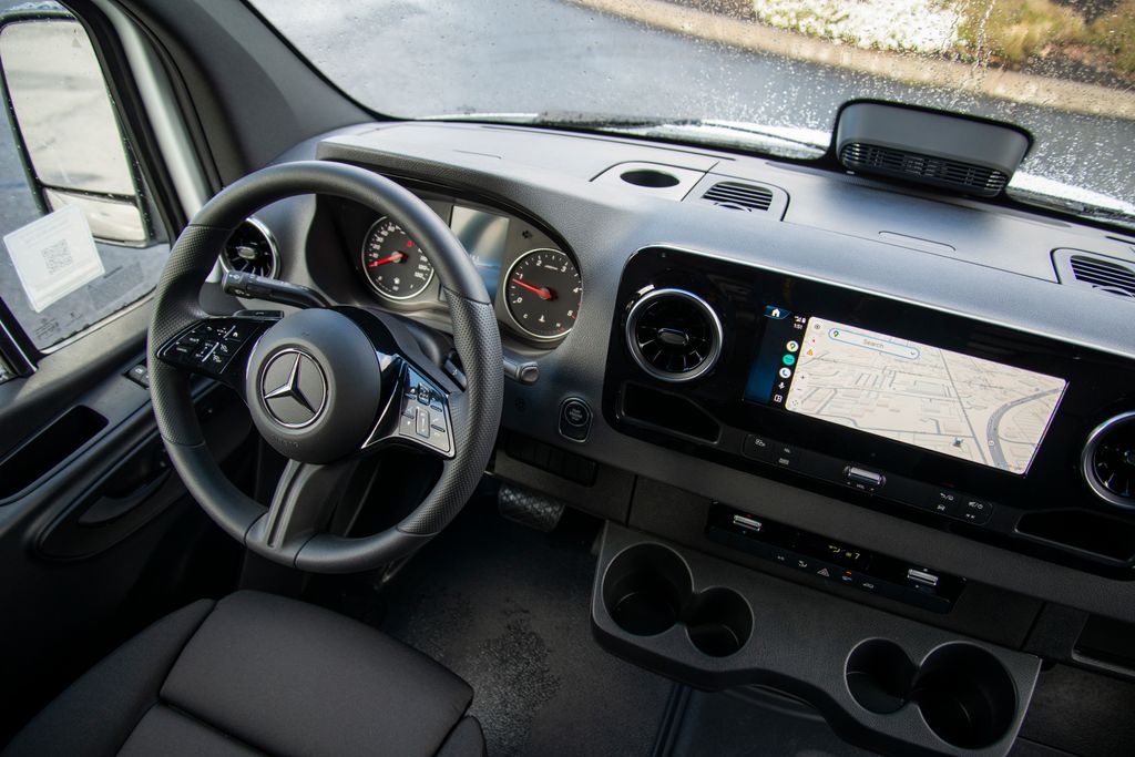 Thumbnail: 2026 Mercedes-Benz Sprinter - 11