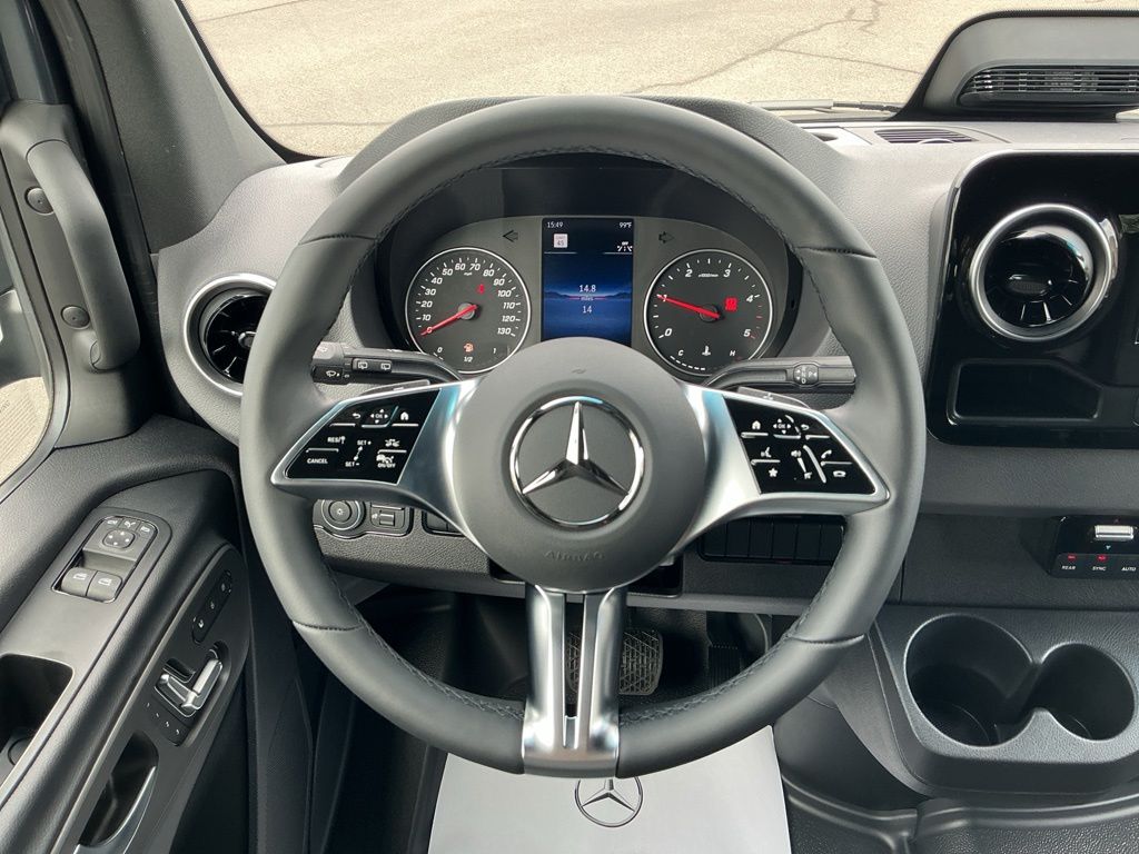 Thumbnail: 2026 Mercedes-Benz Sprinter - 8