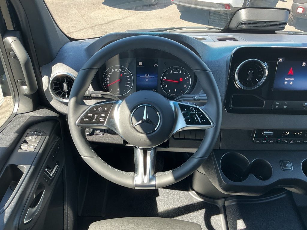 Thumbnail: 2026 Mercedes-Benz Sprinter - 9