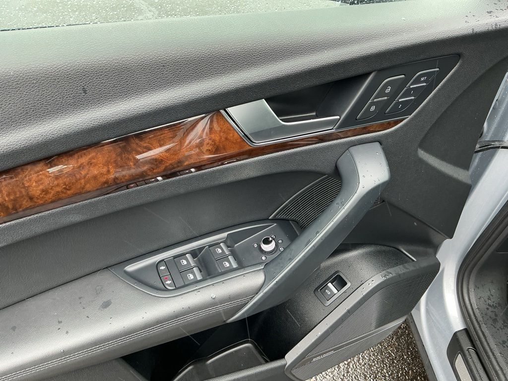 Thumbnail: 2019 Audi Q5 - 24