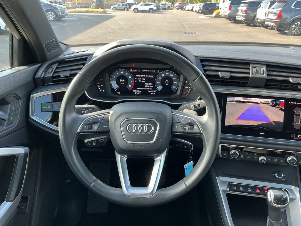 Thumbnail: 2025 Audi Q3 - 13