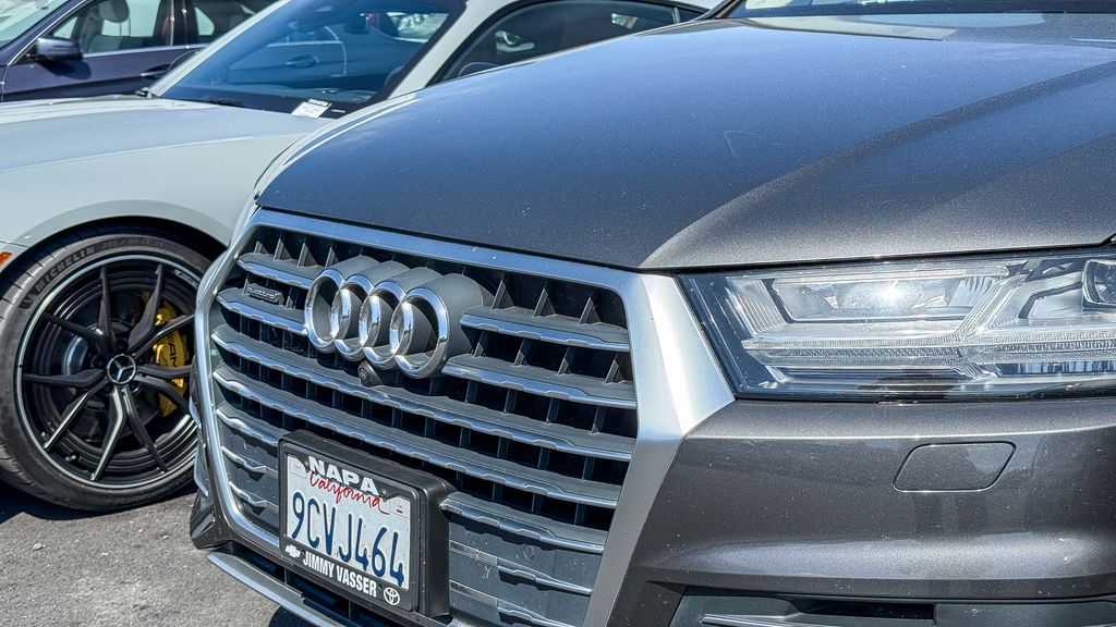 Thumbnail: 2019 Audi Q7 - 8