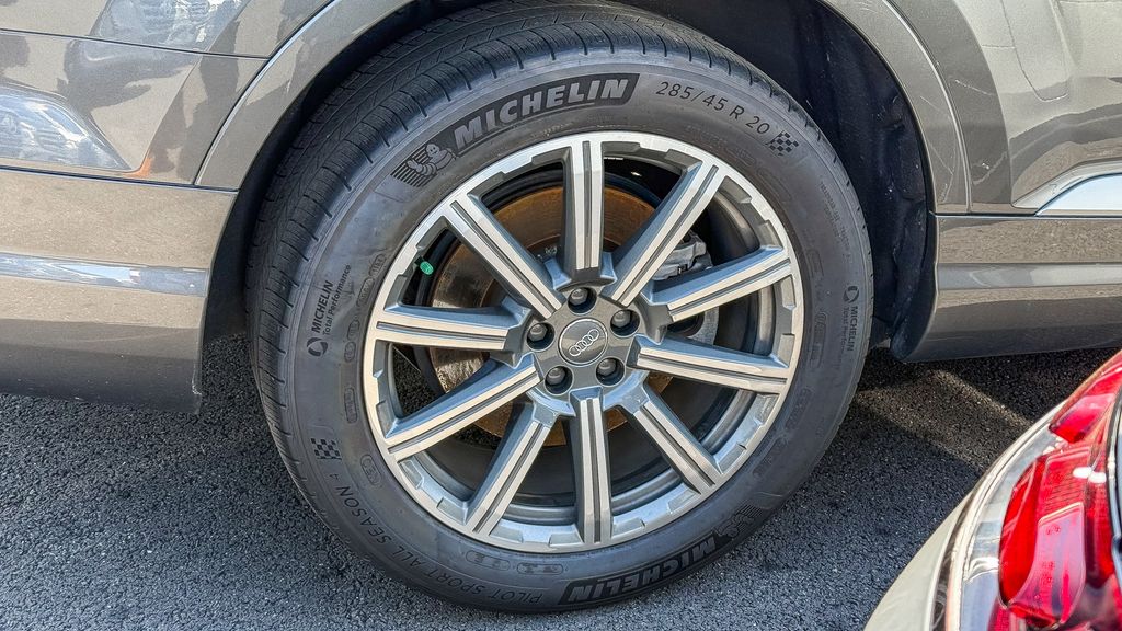 Thumbnail: 2019 Audi Q7 - 5