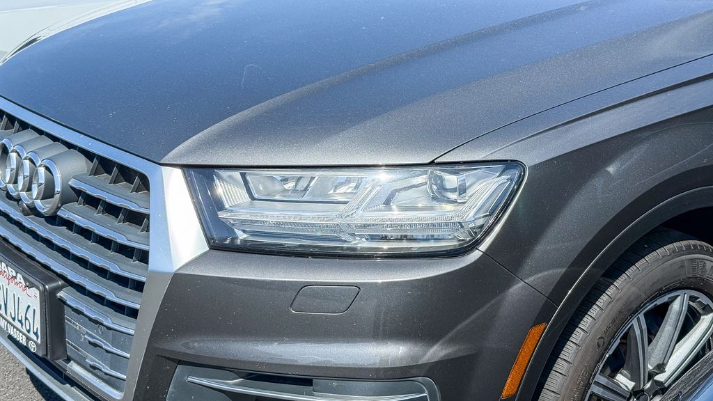 Thumbnail: 2019 Audi Q7 - 7