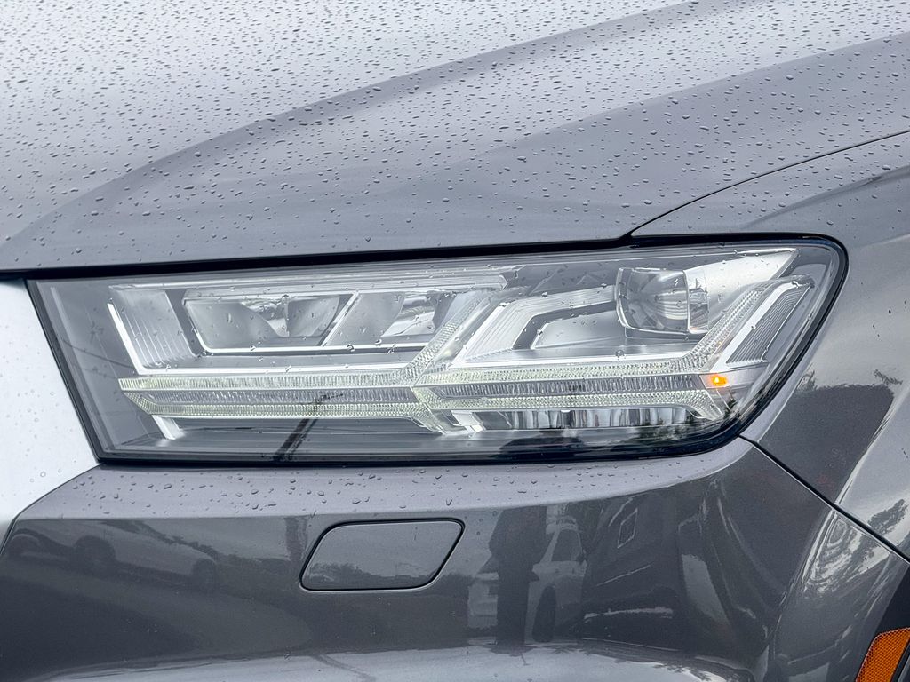 Thumbnail: 2019 Audi Q7 - 17
