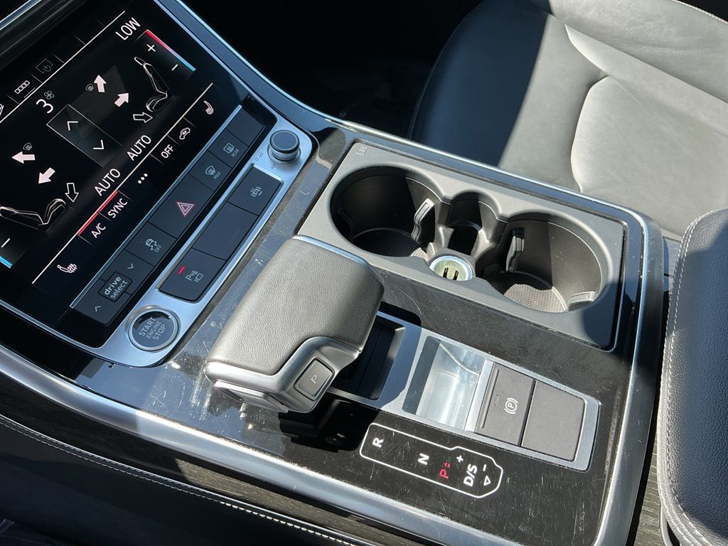 Thumbnail: 2025 Audi Q7 - 15