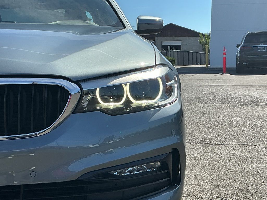 Thumbnail: 2018 BMW 5 Series - 7