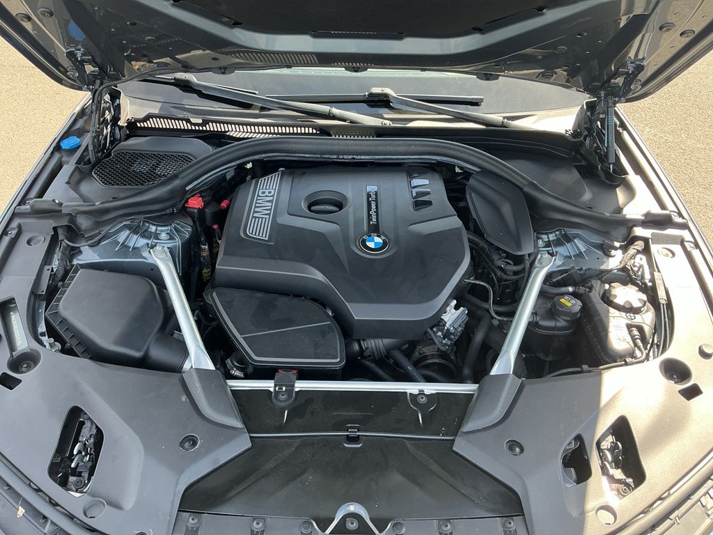 Thumbnail: 2018 BMW 5 Series - 9