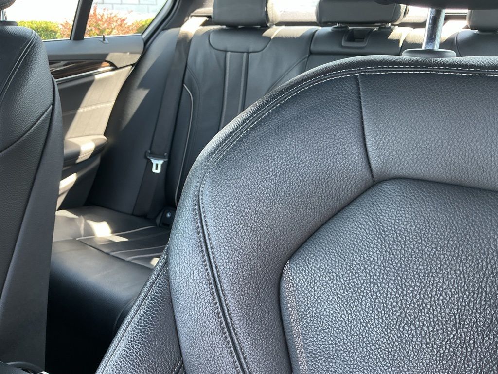 Thumbnail: 2018 BMW 5 Series - 23