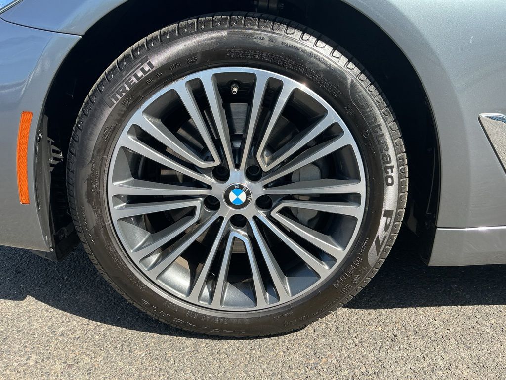 Thumbnail: 2018 BMW 5 Series - 8