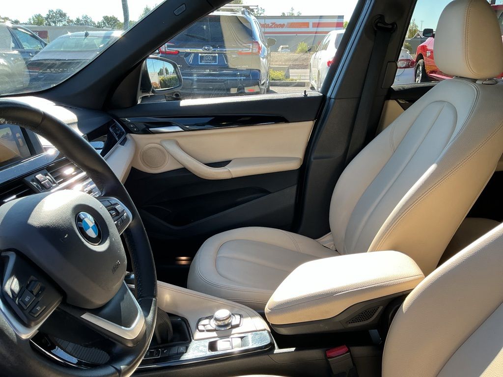 Thumbnail: 2016 BMW X1 - 10