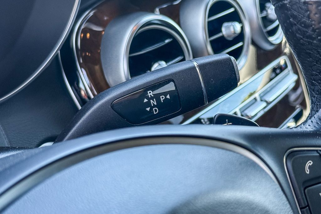 Thumbnail: 2016 Mercedes-Benz GLC - 14