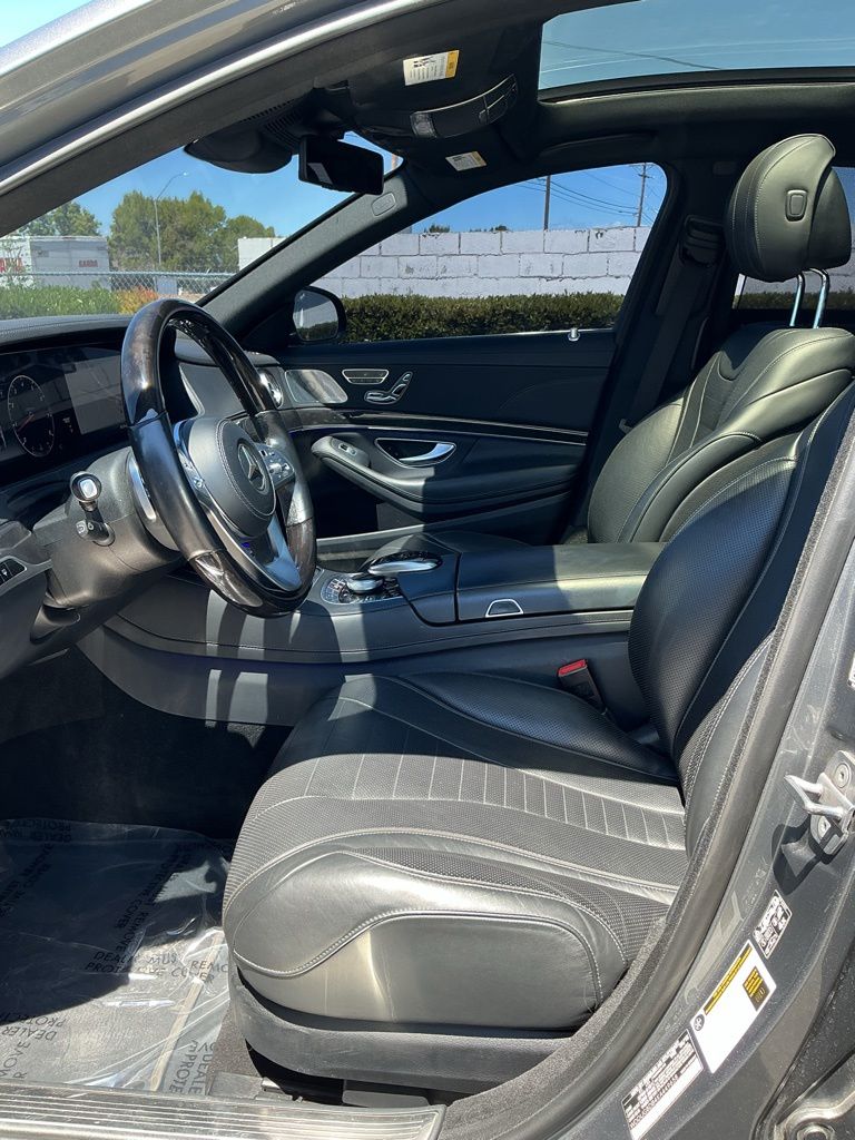Thumbnail: 2019 Mercedes-Benz S-Class - 35