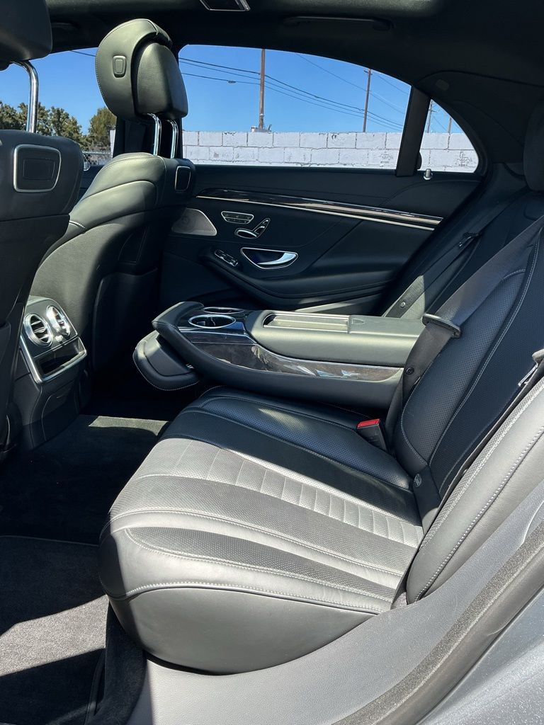 Thumbnail: 2019 Mercedes-Benz S-Class - 10