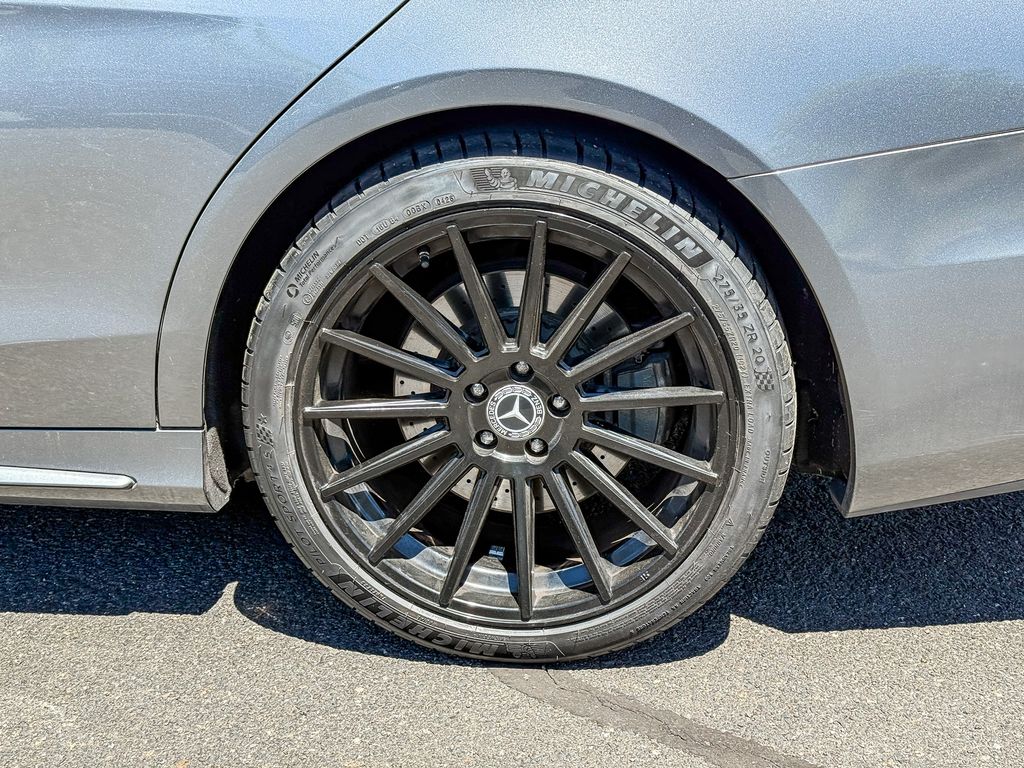 Thumbnail: 2019 Mercedes-Benz S-Class - 6