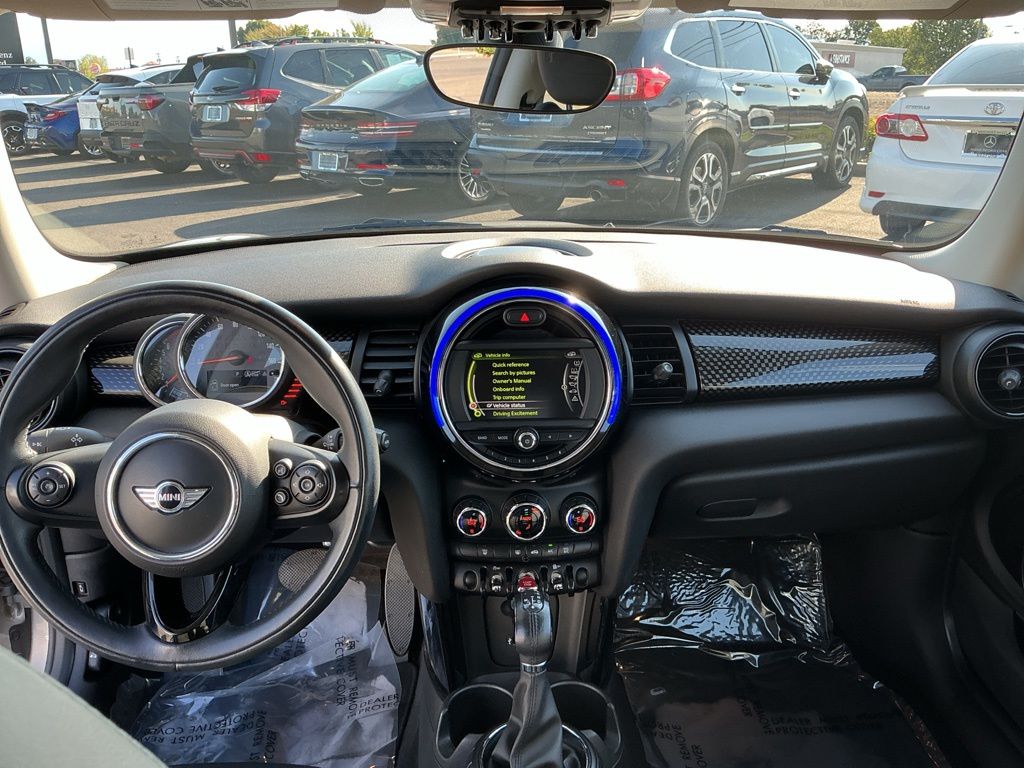 Thumbnail: 2017 MINI Cooper - 2