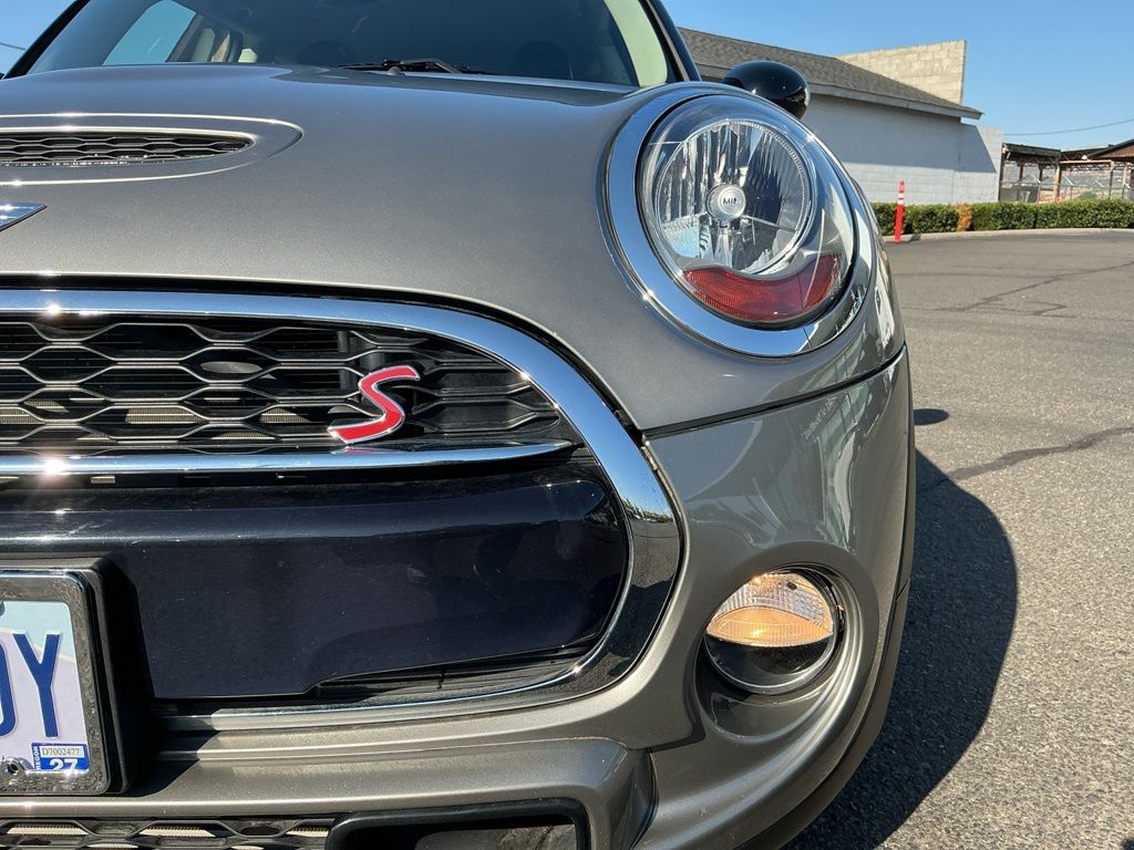 Thumbnail: 2017 MINI Cooper - 16