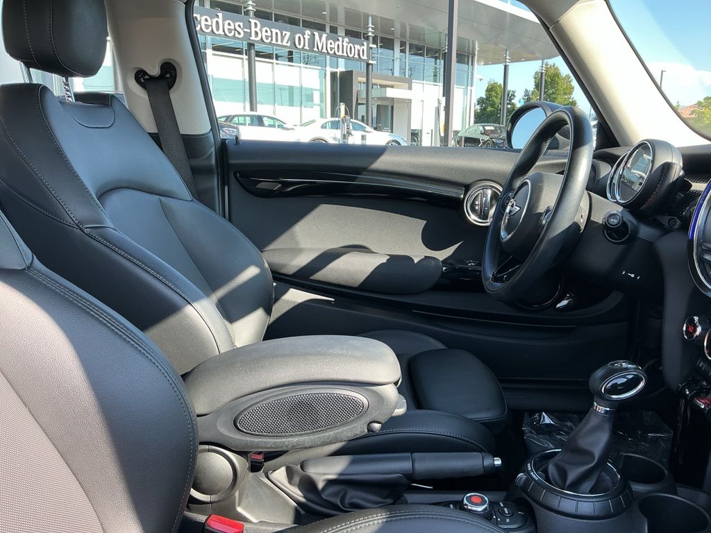 Thumbnail: 2017 MINI Cooper - 24