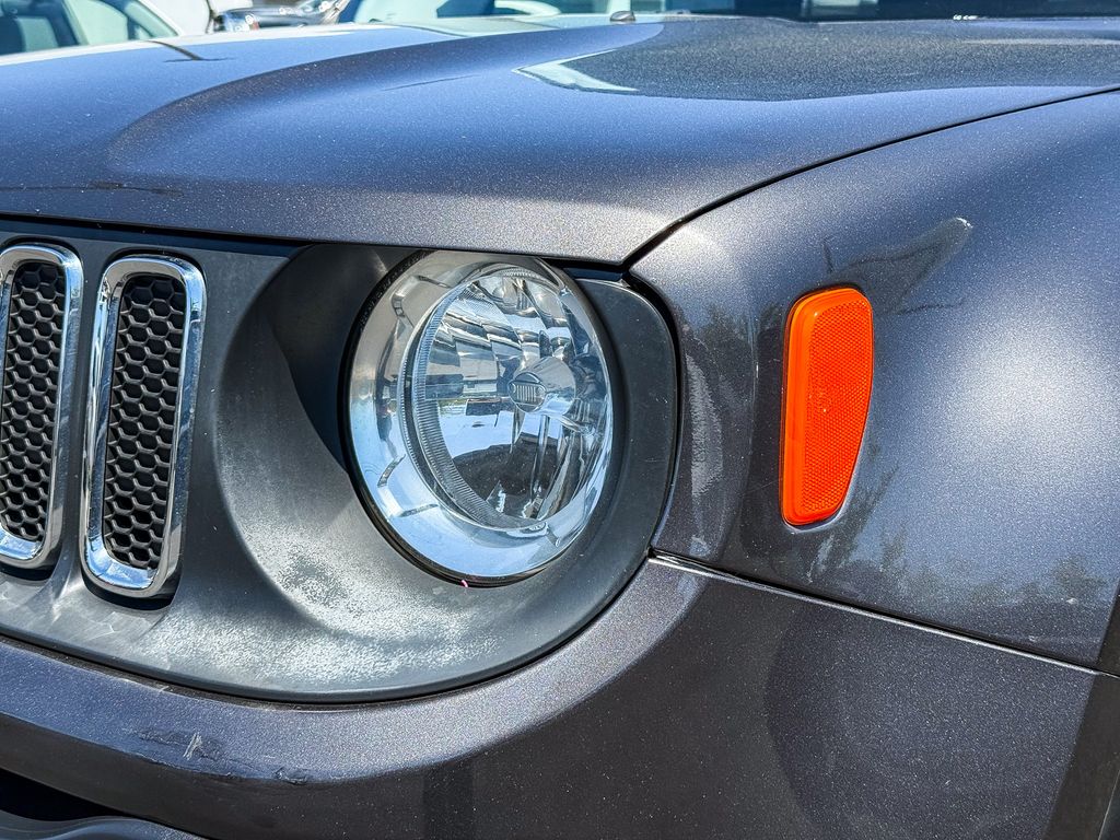 Thumbnail: 2017 Jeep Renegade - 16