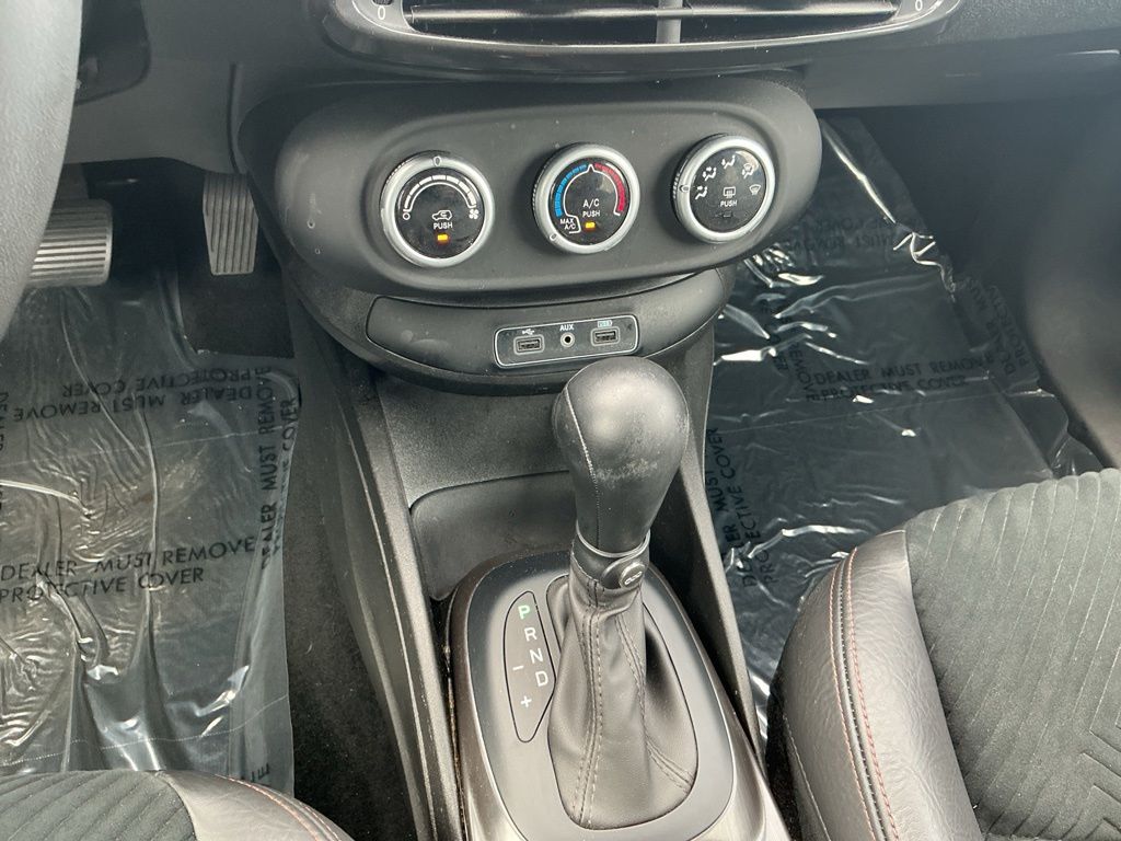 Thumbnail: 2018 Fiat 500X - 13